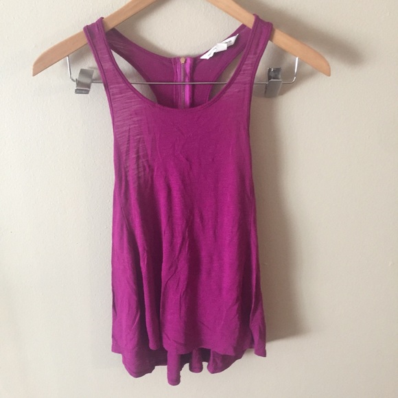 AEO plum tank - Picture 1 of 2